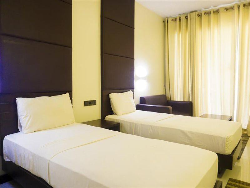 มริทิยา เลค รีสอร์ต Hotel อนุราธปุระ ภายนอก รูปภาพ