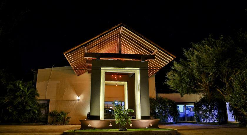 มริทิยา เลค รีสอร์ต Hotel อนุราธปุระ ภายนอก รูปภาพ